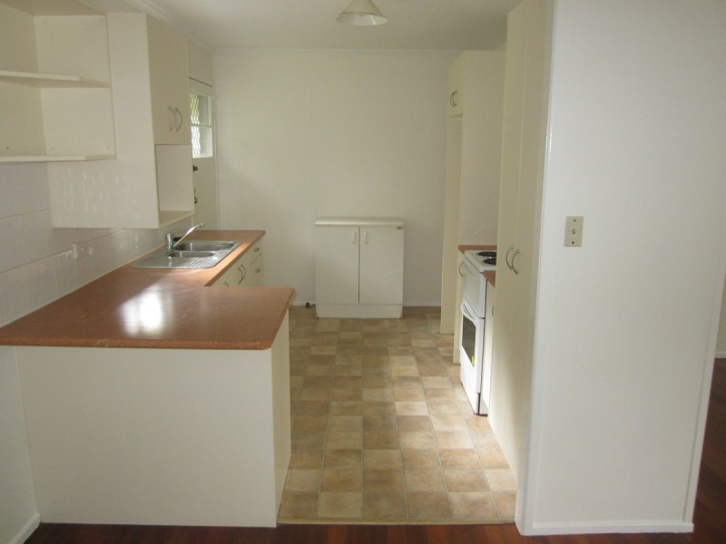 12 Nealdon Street, Holland Park QLD 4121