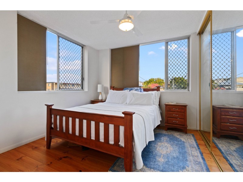 4/12 Birdwood Street, Coorparoo QLD 4151