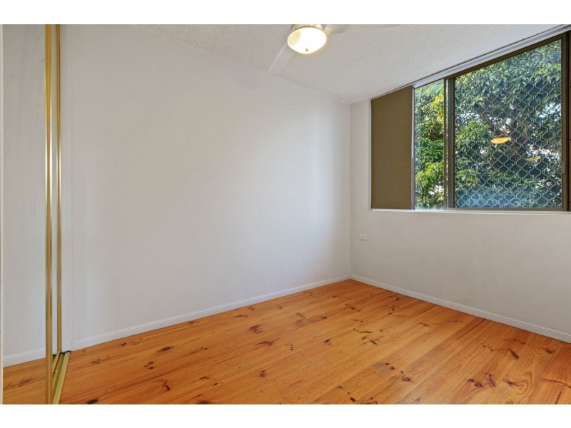 4/12 Birdwood Street, Coorparoo QLD 4151