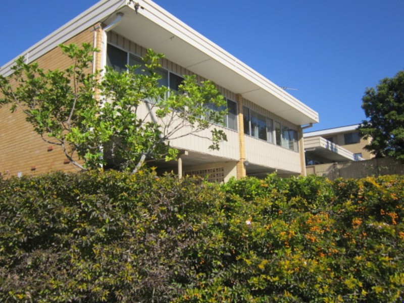 2/697 Logan Road, Greenslopes QLD 4120