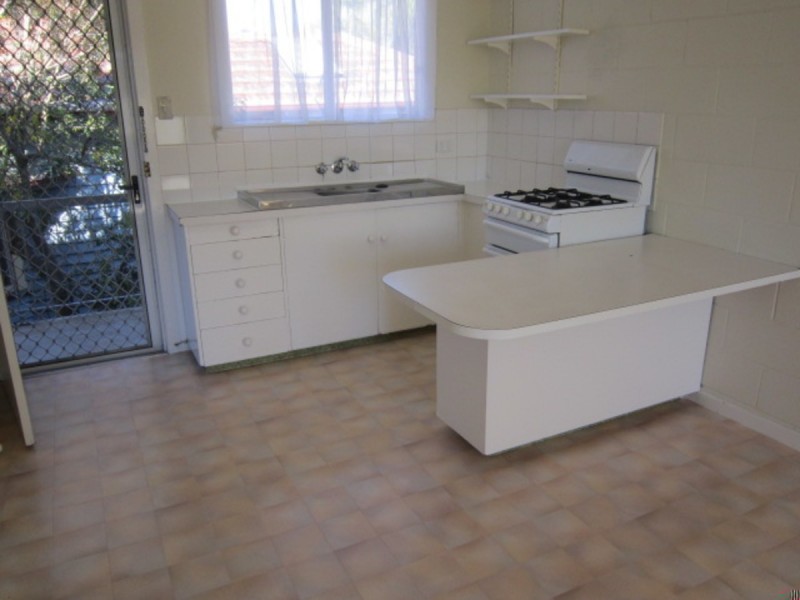 2/697 Logan Road, Greenslopes QLD 4120