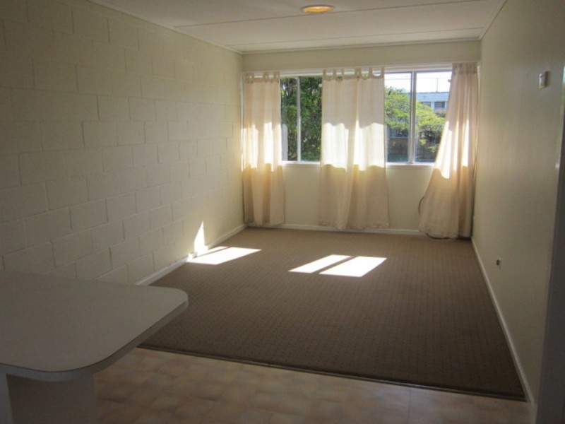 2/697 Logan Road, Greenslopes QLD 4120