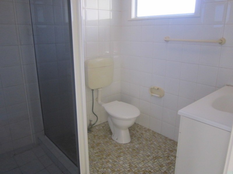 2/697 Logan Road, Greenslopes QLD 4120