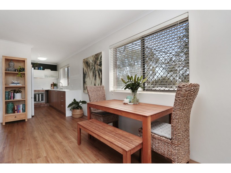 4/35 York Street, Coorparoo QLD 4151