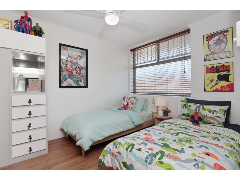 4/35 York Street, Coorparoo QLD 4151