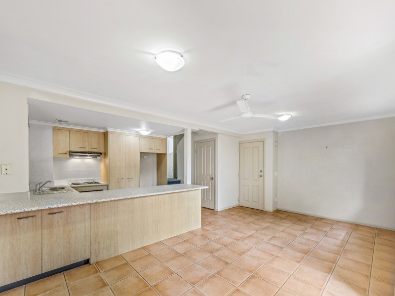 2/49 Nicholson Street, Greenslopes QLD 4120