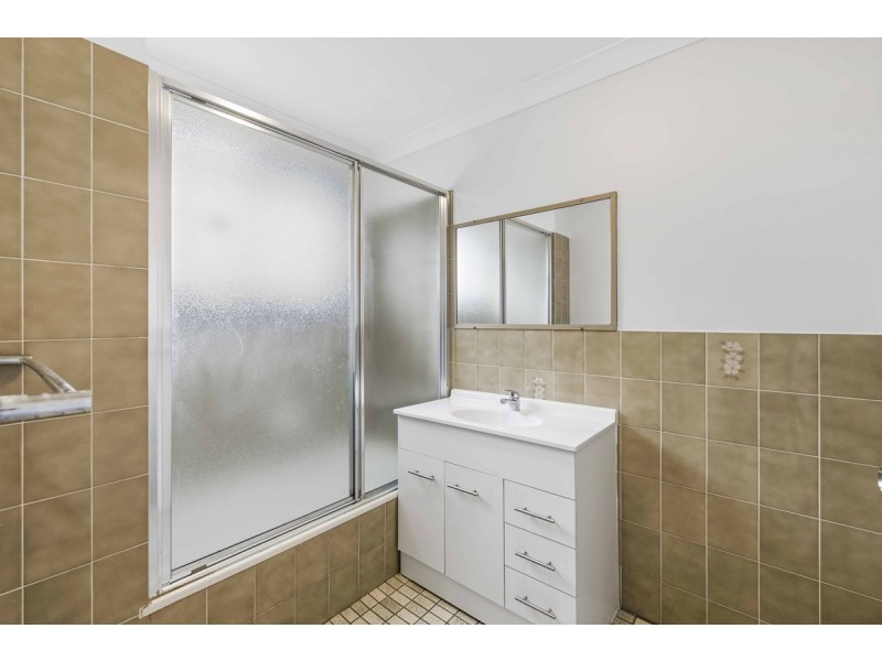 2/117 Pembroke Road, Coorparoo QLD 4151