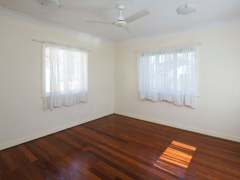 147 Porteus Drive, Seven Hills QLD 4170