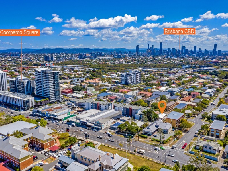 31 Kitchener Street, Coorparoo QLD 4151