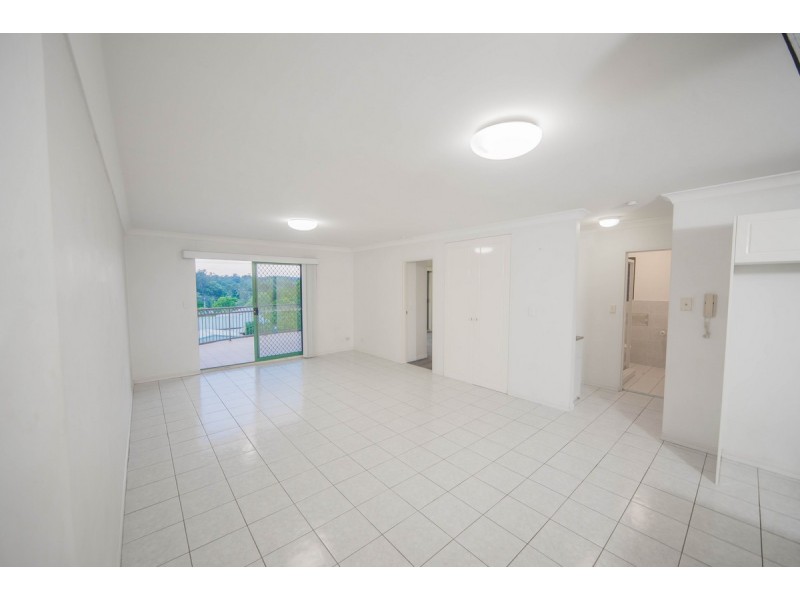 5/39 Rolle Street, Holland Park QLD 4121