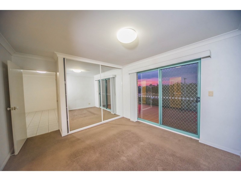 5/39 Rolle Street, Holland Park QLD 4121