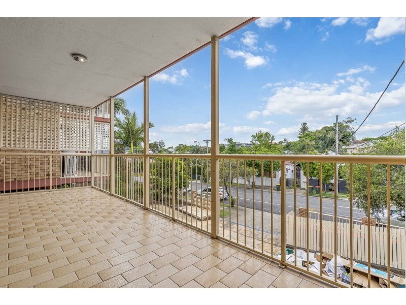 2/98 Pembroke Road, Coorparoo QLD 4151