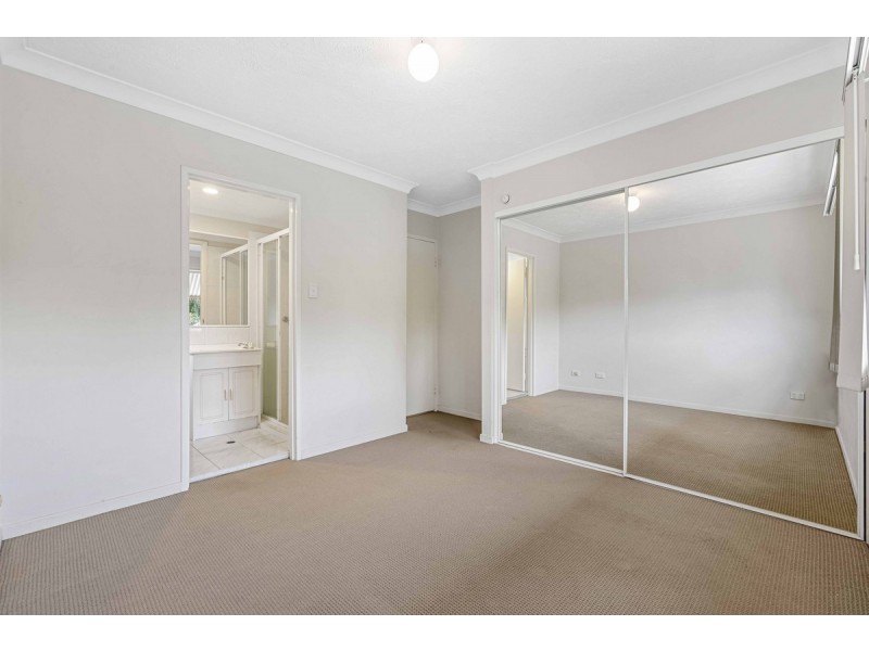 2/98 Pembroke Road, Coorparoo QLD 4151