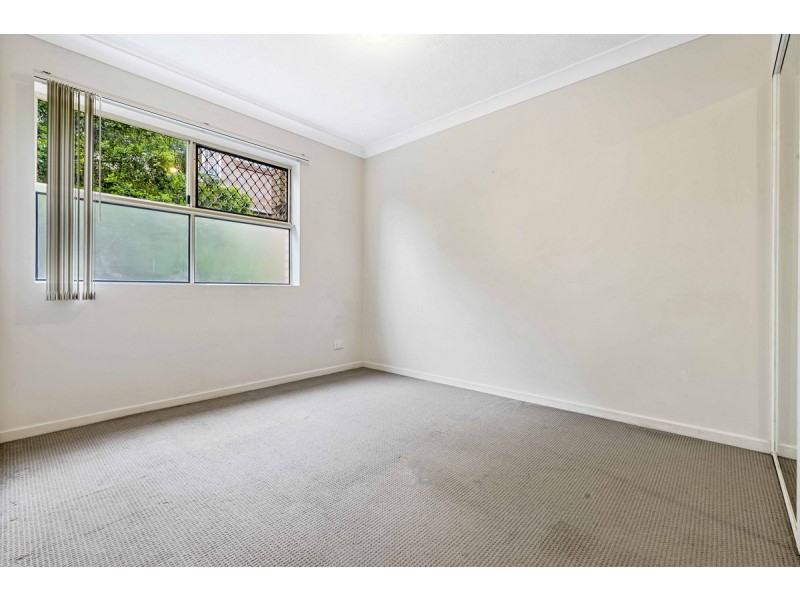 2/98 Pembroke Road, Coorparoo QLD 4151