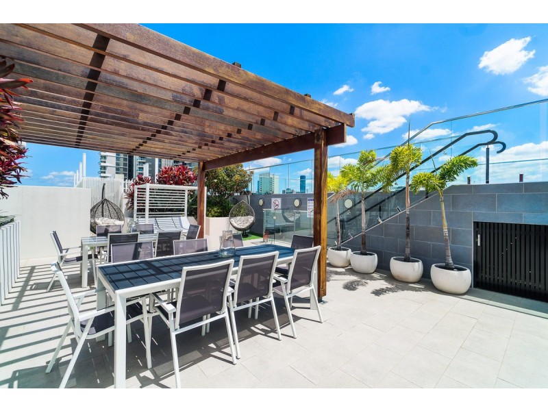 808/45 Wellington Road, East Brisbane QLD 4169