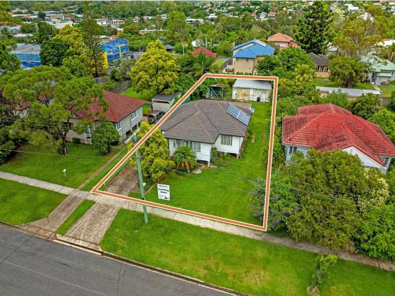 15 Cape Street, Holland Park QLD 4121