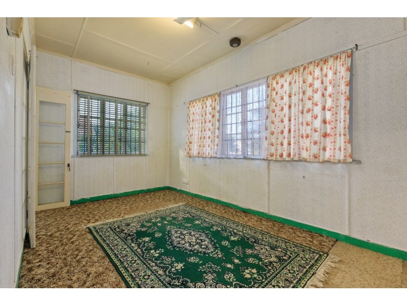 15 Cape Street, Holland Park QLD 4121