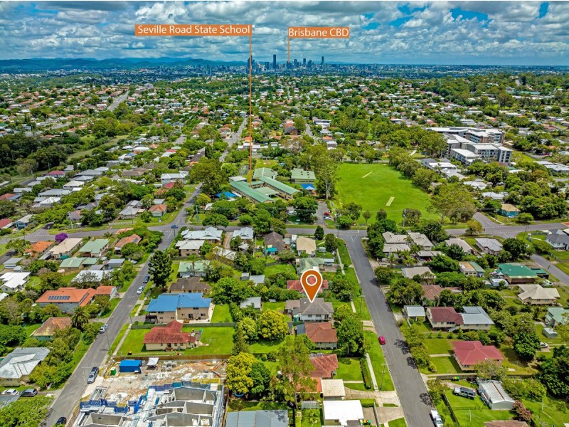 15 Cape Street, Holland Park QLD 4121