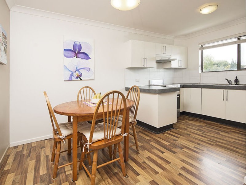 4/66 Henry Street, Greenslopes QLD 4120