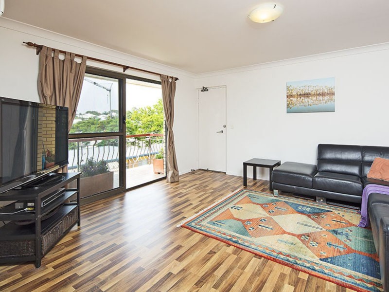 4/66 Henry Street, Greenslopes QLD 4120