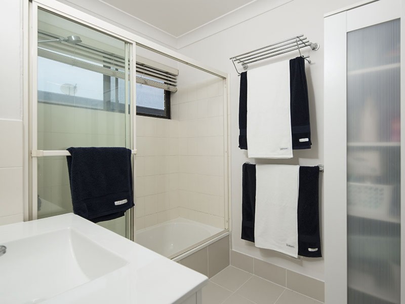 4/66 Henry Street, Greenslopes QLD 4120