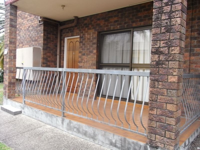 2/18 Rolle Street, Holland Park QLD 4121