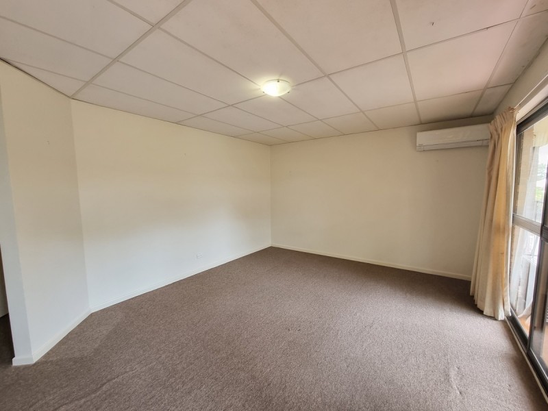 2/18 Rolle Street, Holland Park QLD 4121