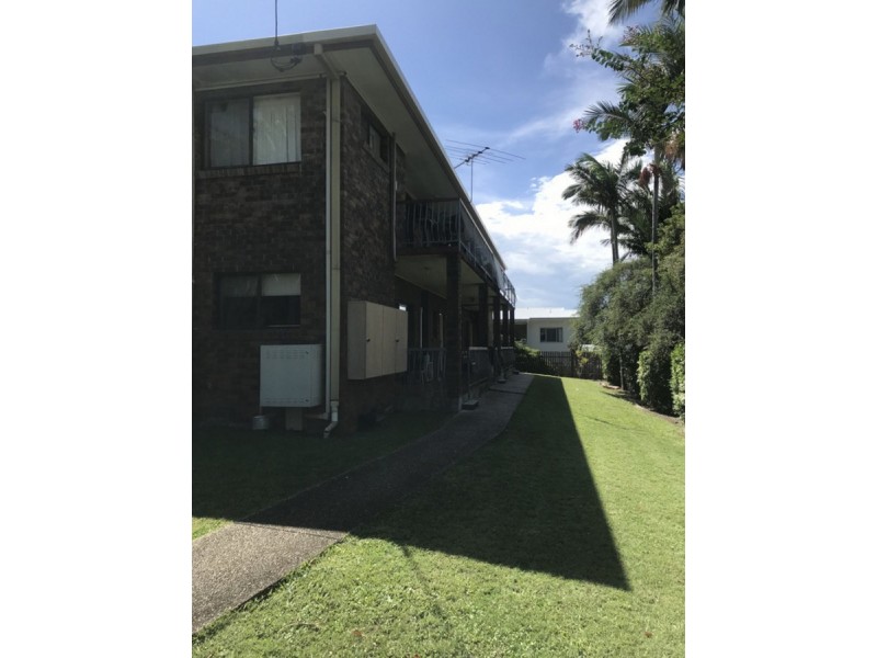 2/18 Rolle Street, Holland Park QLD 4121