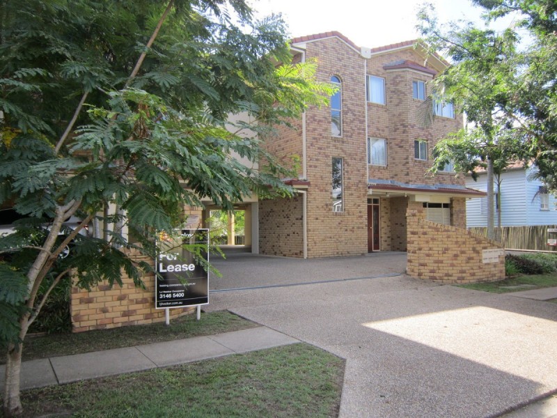 1/46 Robinson Street, Coorparoo QLD 4151