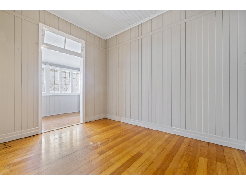 331 Cavendish Road, Coorparoo QLD 4151