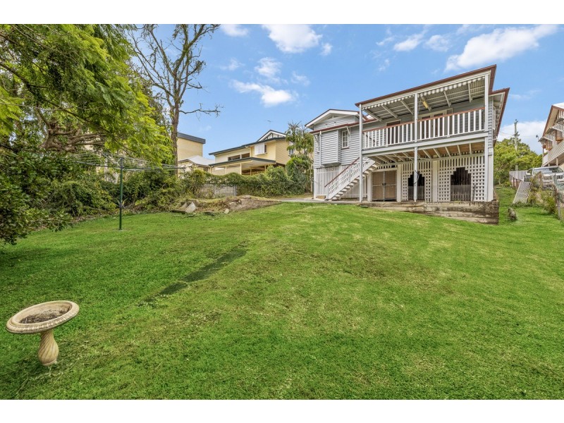 331 Cavendish Road, Coorparoo QLD 4151