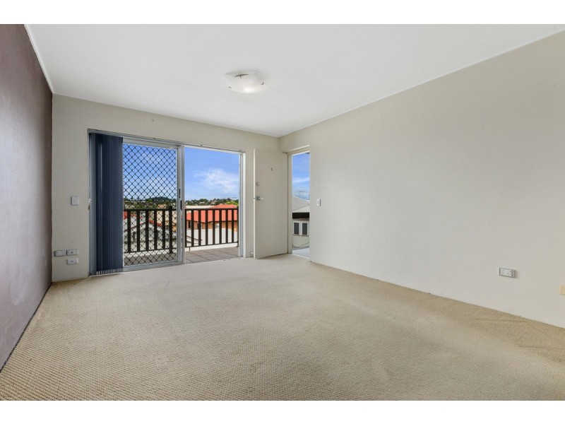 4/31 St Leonards Street, Coorparoo QLD 4151