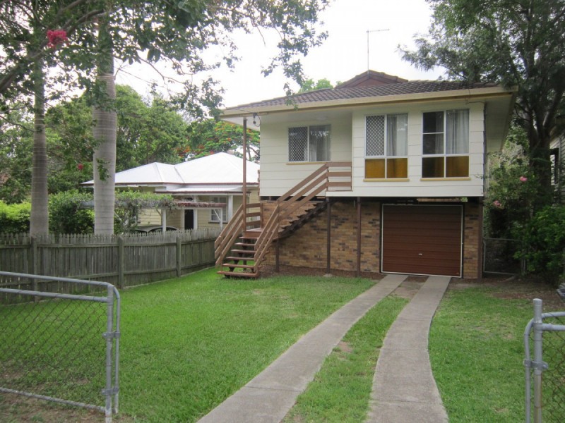 13 Pitney Street, Camp Hill QLD 4152