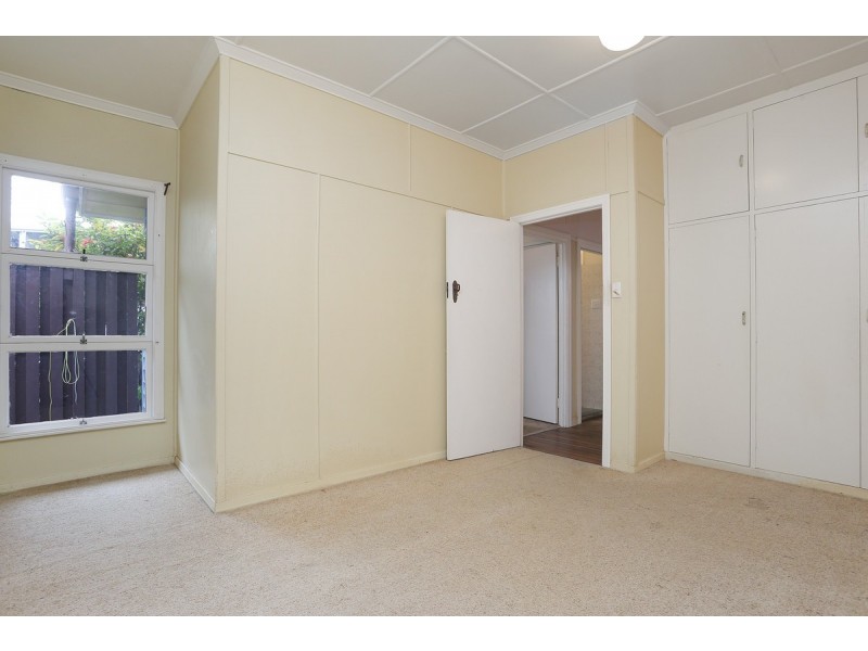 17 Lewis Street, Camp Hill QLD 4152