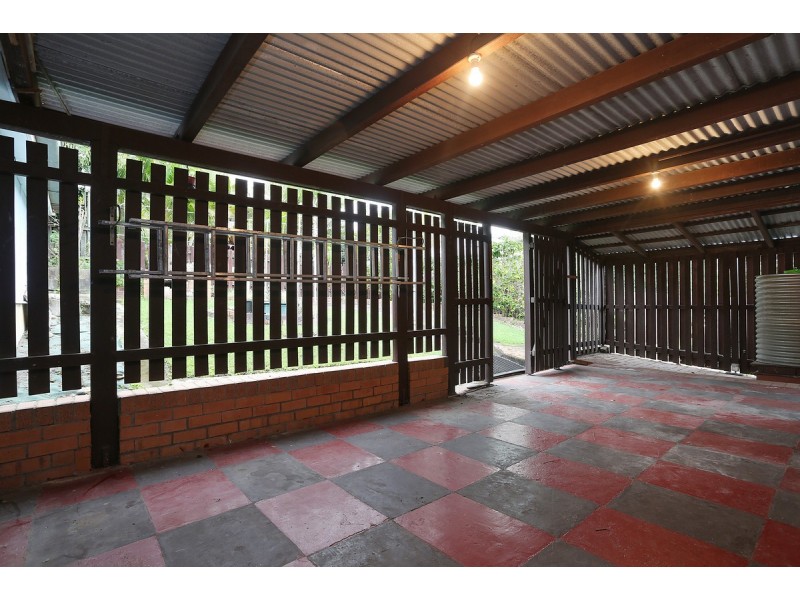 17 Lewis Street, Camp Hill QLD 4152