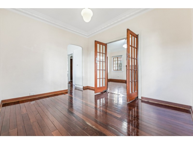 43 Woodrow Drive, Coorparoo QLD 4151