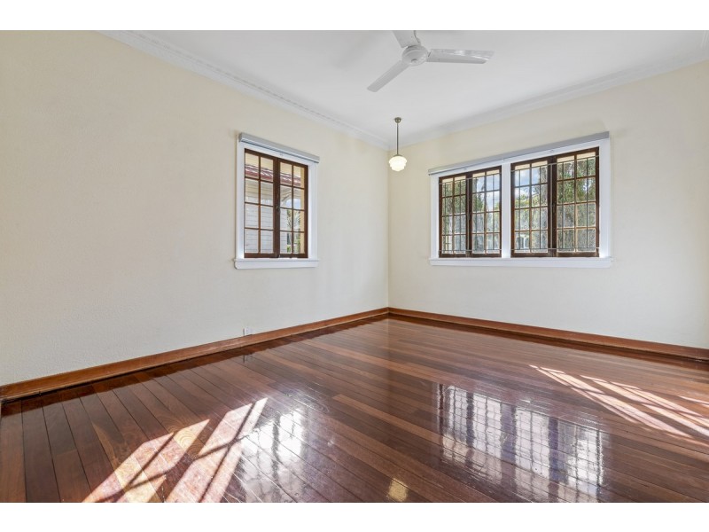 43 Woodrow Drive, Coorparoo QLD 4151