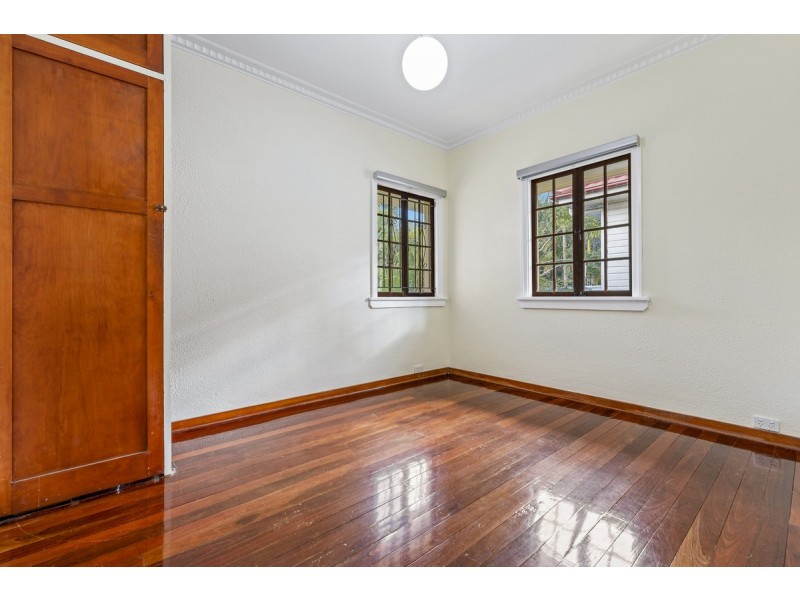 43 Woodrow Drive, Coorparoo QLD 4151