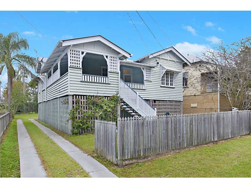 34 Cedar Street, Greenslopes QLD 4120