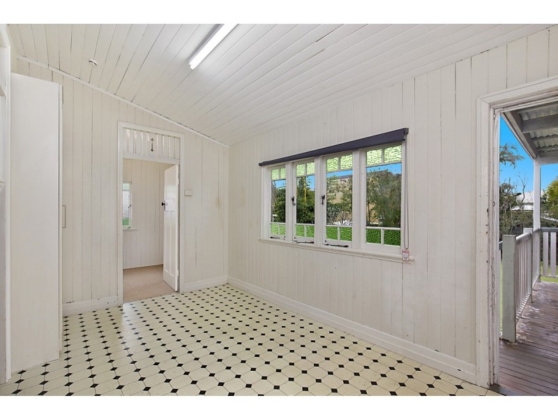 34 Cedar Street, Greenslopes QLD 4120