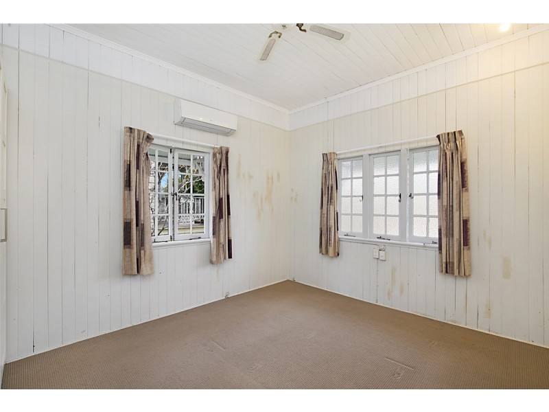 34 Cedar Street, Greenslopes QLD 4120