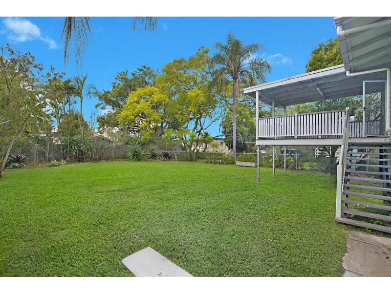 34 Cedar Street, Greenslopes QLD 4120