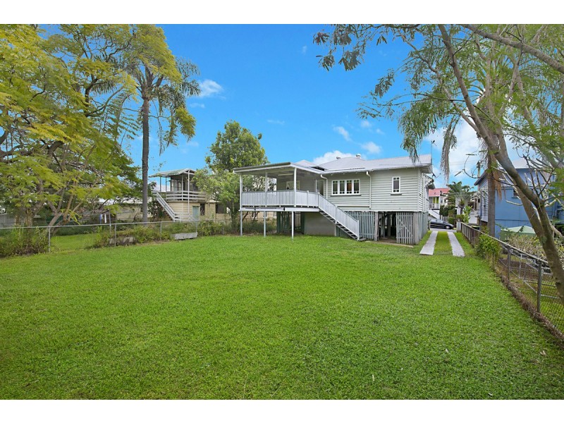 34 Cedar Street, Greenslopes QLD 4120