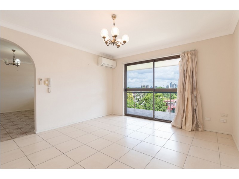 5/8 Baragoola Street, Coorparoo QLD 4151