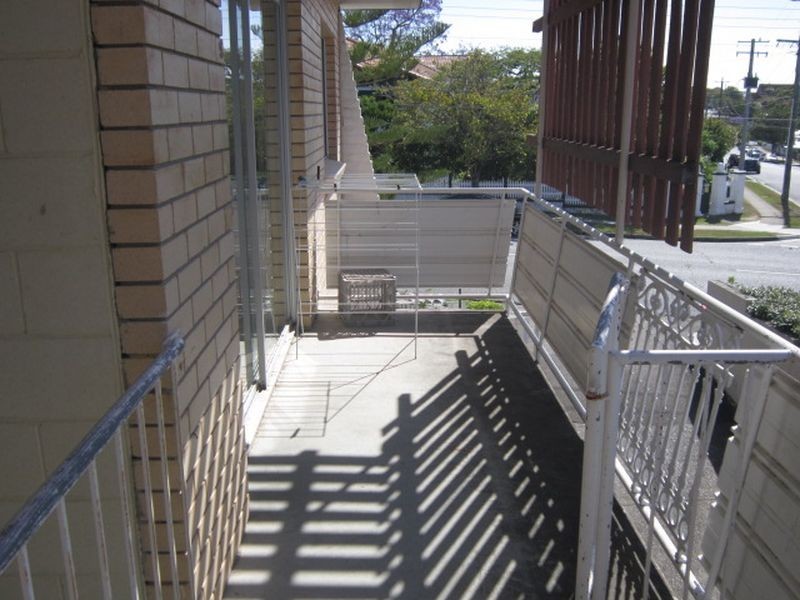 5/302 Cavendish Road, Coorparoo QLD 4151