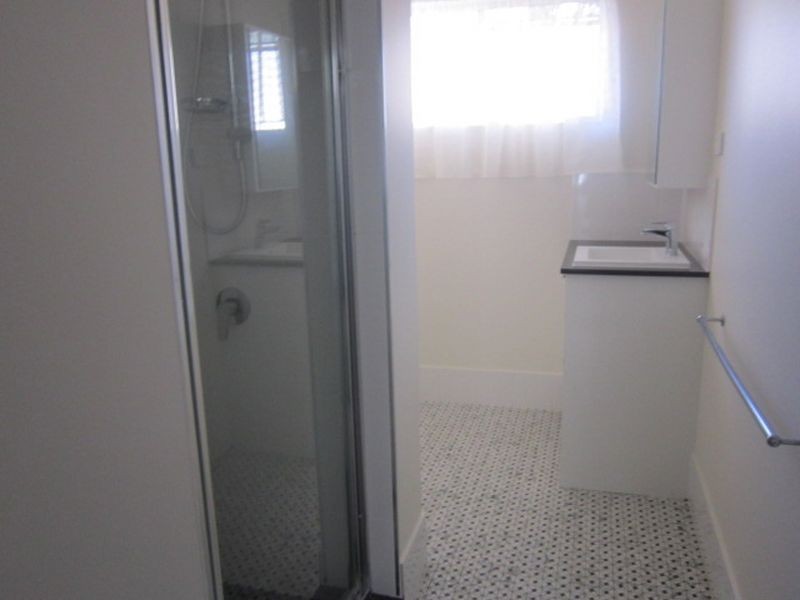 2/19 Amelia Street, Coorparoo QLD 4151