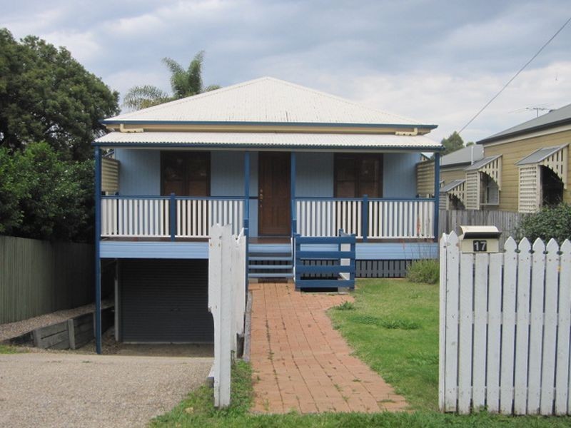 17 Longfellow Street, Norman Park QLD 4170