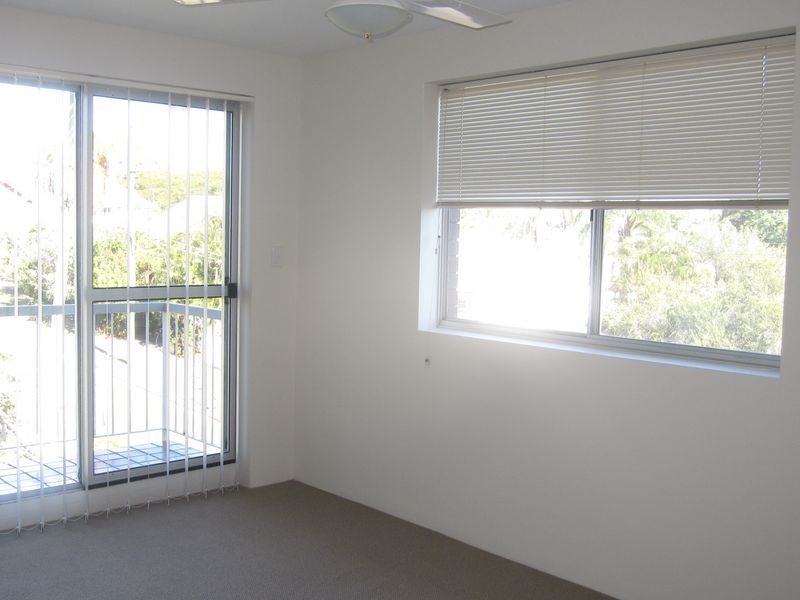 5/10 Stirrat Street, Coorparoo QLD 4151