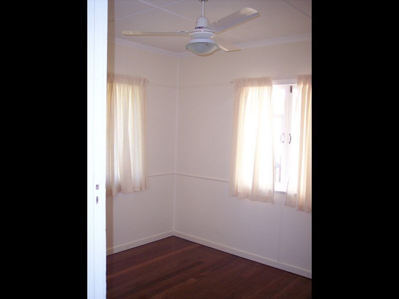 147 Porteus Drive, Seven Hills QLD 4170