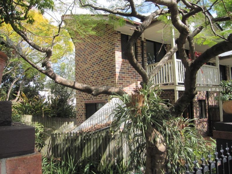 1/12 Newton Street, Coorparoo QLD 4151